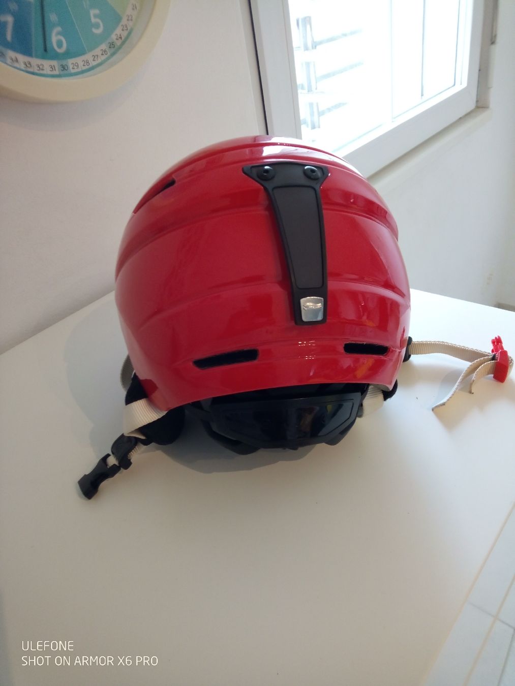 Caschi: Skihelm Gr 52 - 54 Verstellbar – Usato da Volketswil venduto da Car1 1
