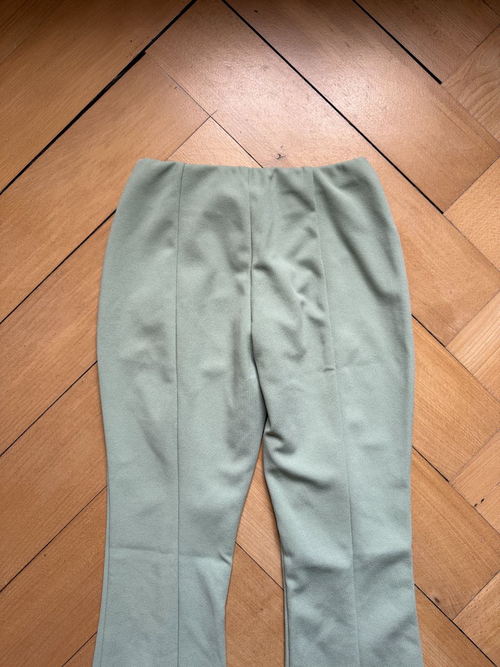 Asos Pantalons: ASOS - Schlaghose mintfarben 34 – D'occasion à Zürich par Diazaio 2