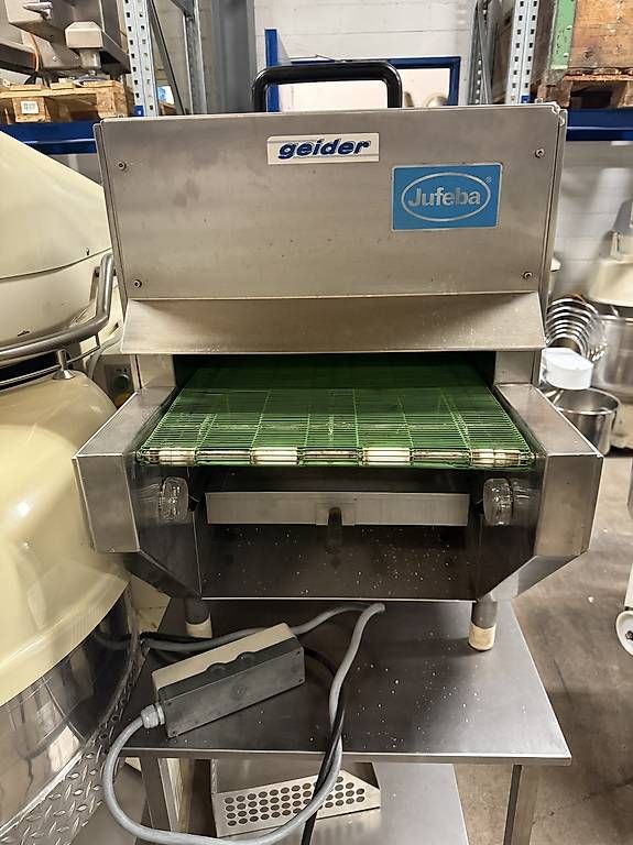 Elettrodomestici da cucina: Jufeba Brezelbackautomat Brezelofen – Usato da Brugg AG venduto da lali88 1