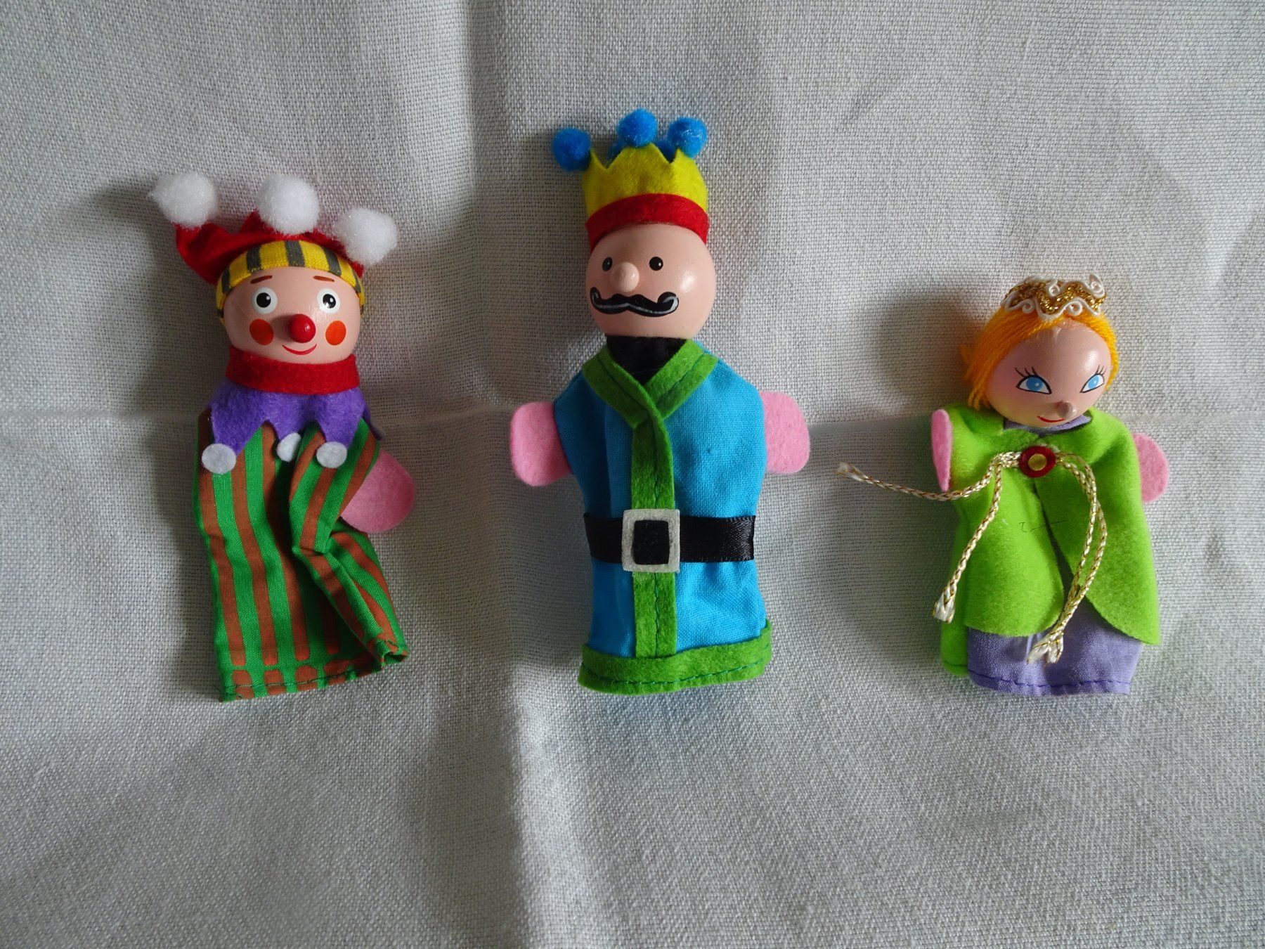 Giocattoli: Mini Theater mit Figuren – Usato da Bünzen venduto da Tango33A 7