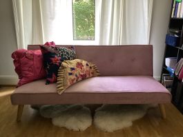 Samt-Schlafsofa in Rosa – Art-Déco – 3-Sitzer – Ausziehbar