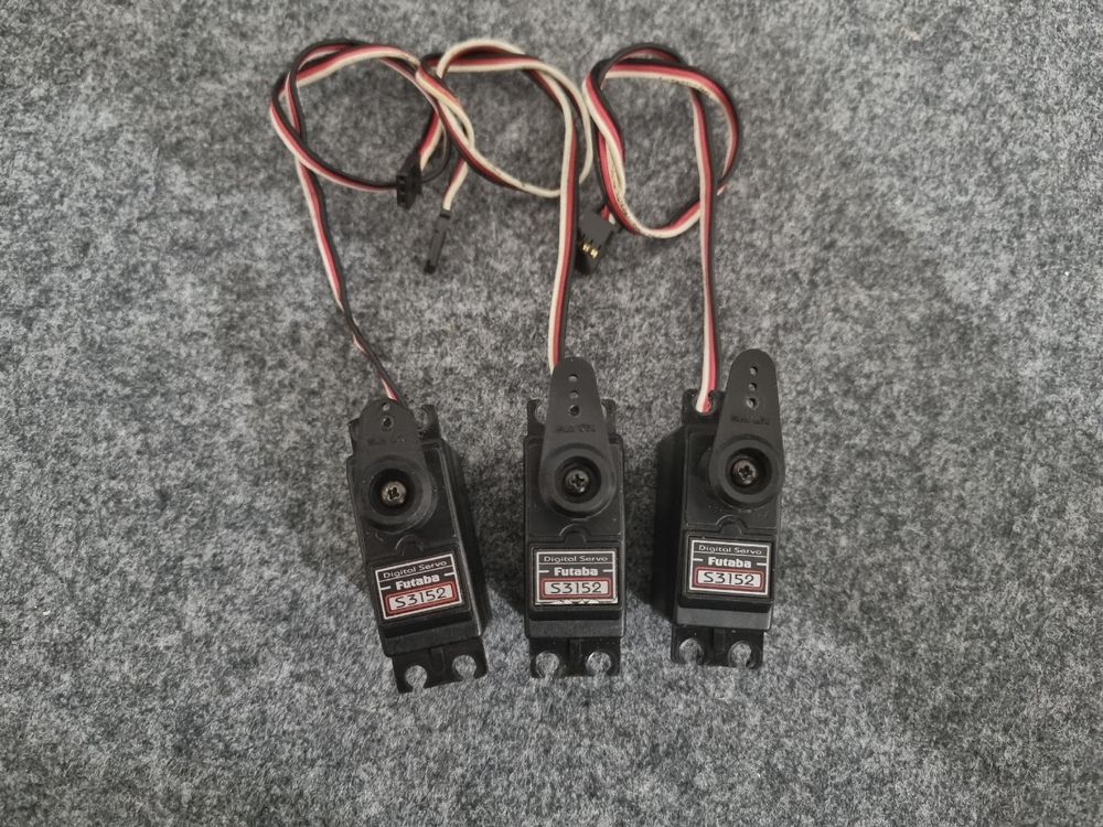 3x Futaba S3152 Servos Kaufen auf Ricardo