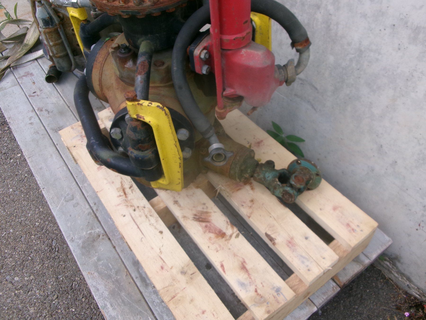 Bührer Trattori: Fischer -Bührer -Pflanzenschutz - Pumpe -Spritztraktor – Usato da Eschenbach SG venduto da GM-29 5