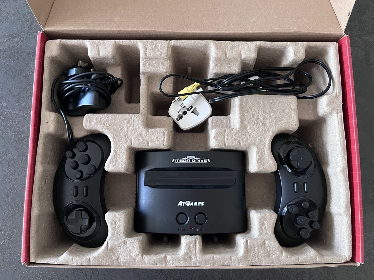 Sega Console: Sega Mega Drive Classic Game Console Mini inkl. AV-HDMI-Adap – Nuovo (secondo la descrizione) da Liestal venduto da Rockthat 1