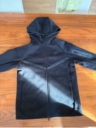 Kapuzenjacke Nike Tech Fleece schwarz Ungebraucht (neu)