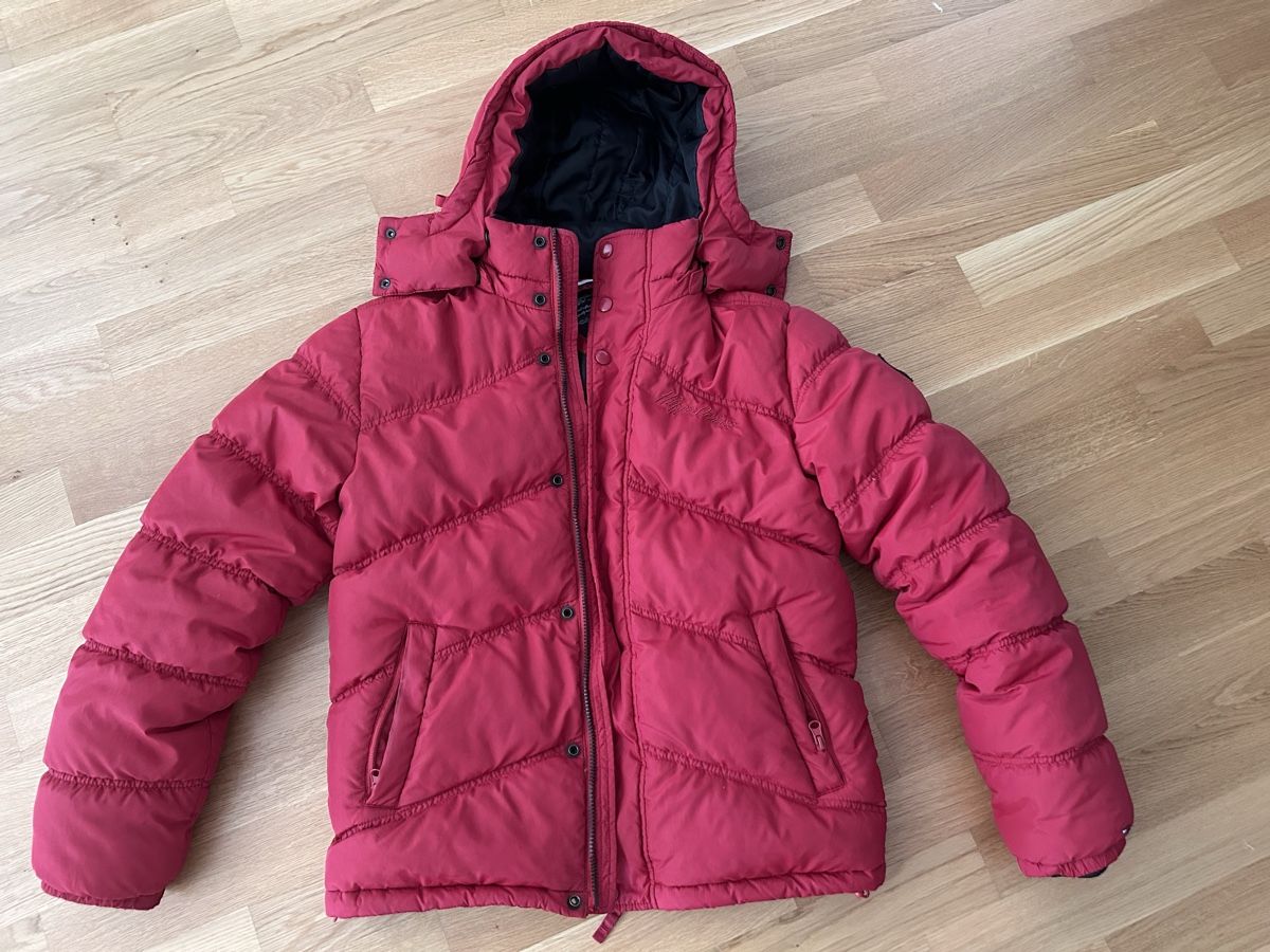 Tommy Hilfiger Jacken: Winter Jacket THD Size Medium Red Padded Hooded – Gebraucht aus Morges von ala_j6mq
