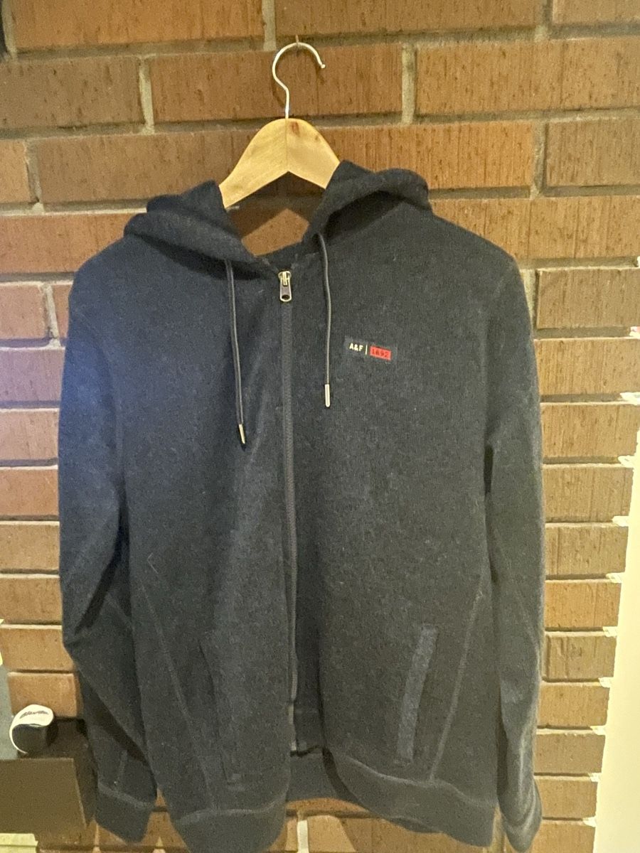 Abercrombie Maglioni & Felpe: Hoodie Abercrombie – Usato da Holderbank AG venduto da cargobulle