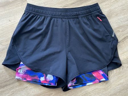 Laufshorts mit Innenhose Gr. S, neuwertig , Sommer-Sport 