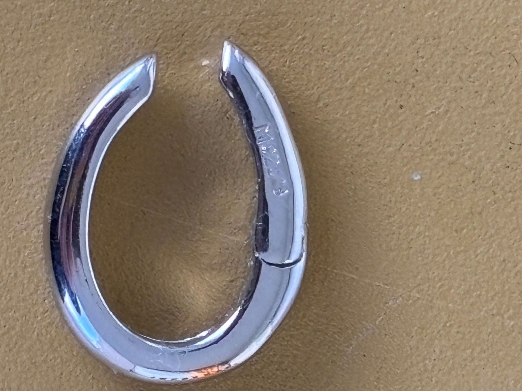 Ohrringe & -stecker: EVELYNE M Earcuff aus 925 Silber – Gebraucht aus Zürich von missmodernage