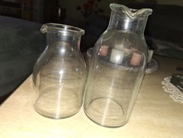 2 Glas-Fläschli Milchkännchen Glaskaraffe 