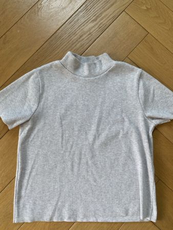 T-shirt côtelé gris clair, taille M, pull&bear