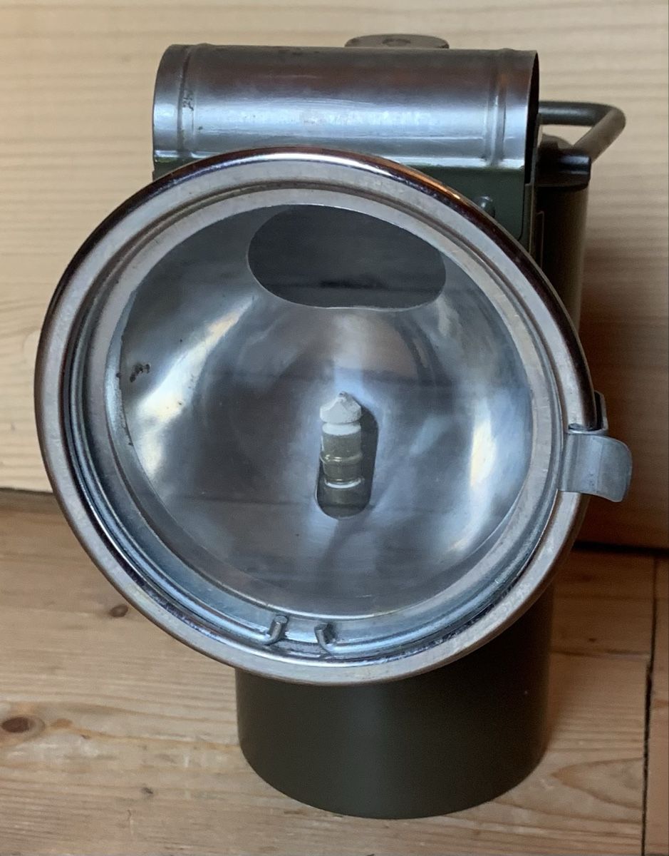 Schweizer Armee Lampade: Karbidlampe der CH Armee – Usato da Goldingen venduto da Bergler012 2
