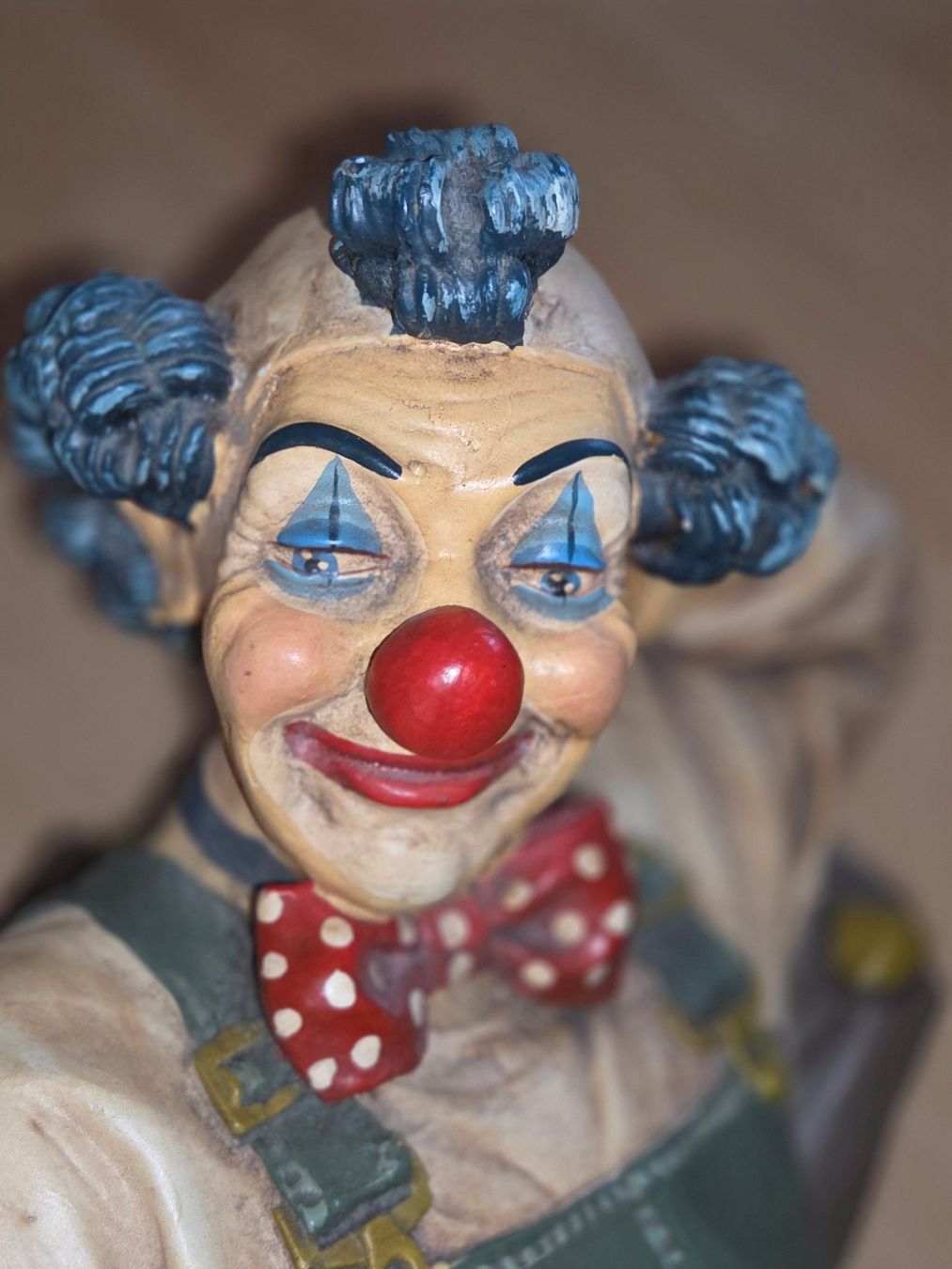 Statuette: grosse Clownfigur von Jun Asilo 95 – Usato da Gossau SG venduto da tenerife11 9