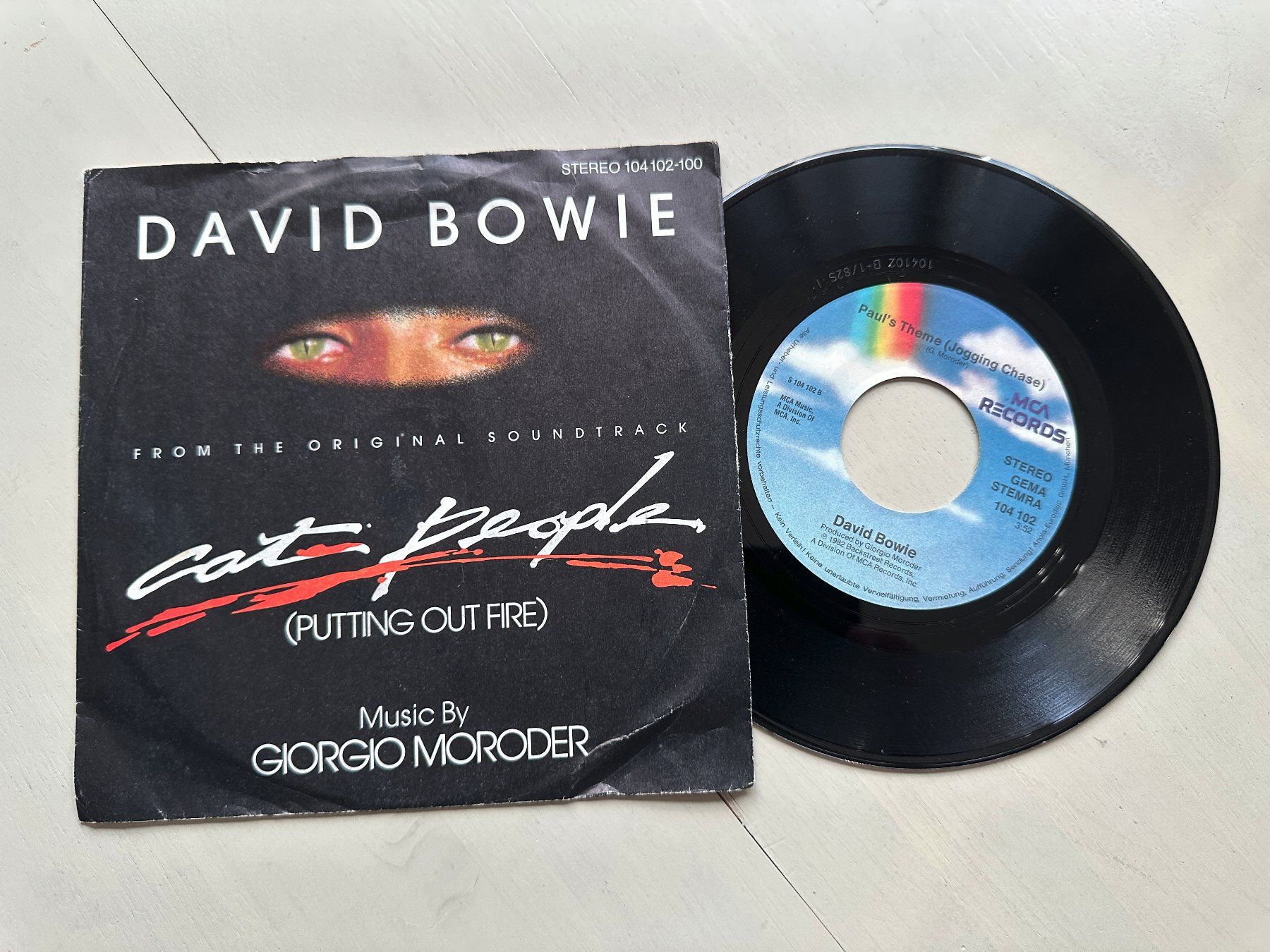 Vinyles: DAVID BOWIE tolle Cat people Kult Single  GIORGIO MORODER – D'occasion à Basel par Partridge 1