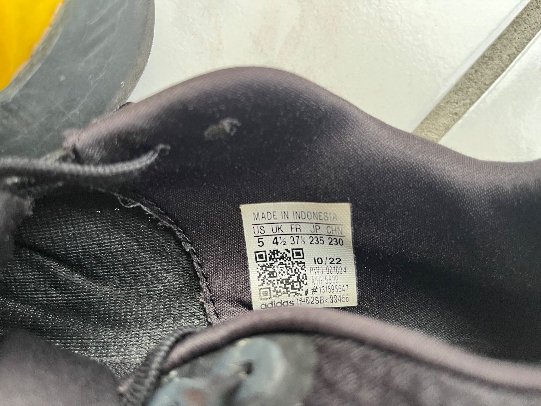 Adidas Scarpe per ragazzi: Turnschuh Grösse 37.5 Adidas – Usato da Konolfingen venduto da takkie 3