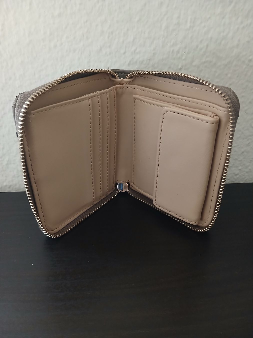 Guess Portemonnaie: !!! Guess Portemonnaie!!! – Gebraucht aus Reinach BL von Ibizo69 2