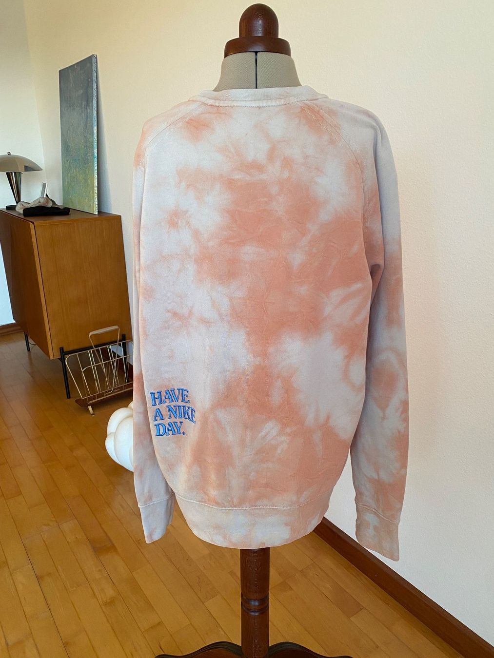 Nike Maglioni & Felpe: Pull nike oversize taille M – Usato da Basel venduto da Maria-Alexa 1