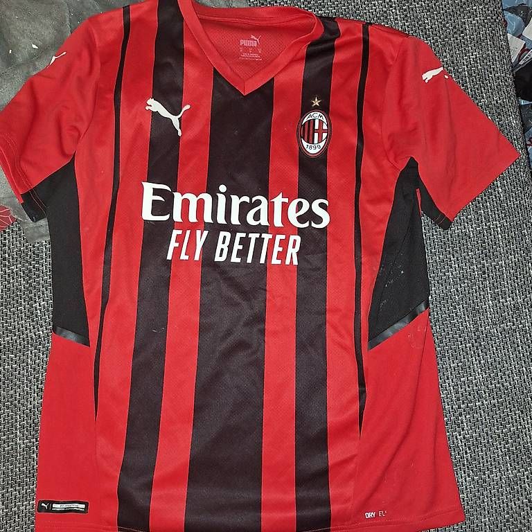 Canottiere & Pantaloni: Originales AC Milan Trikot Grösse M – Usato da Rapperswil SG venduto da Gooal