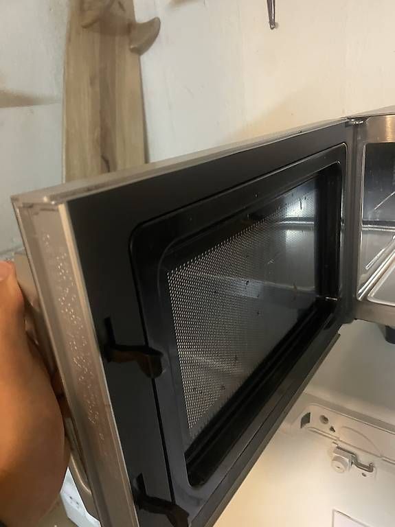 Forni: Micro-ondes professionnel Whirlpool PRO 25 IX  Inox – Usato da Le Lignon venduto da pri_vmv8 1