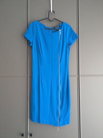Schönes blau leuchtendes Kleid Gr. M/L