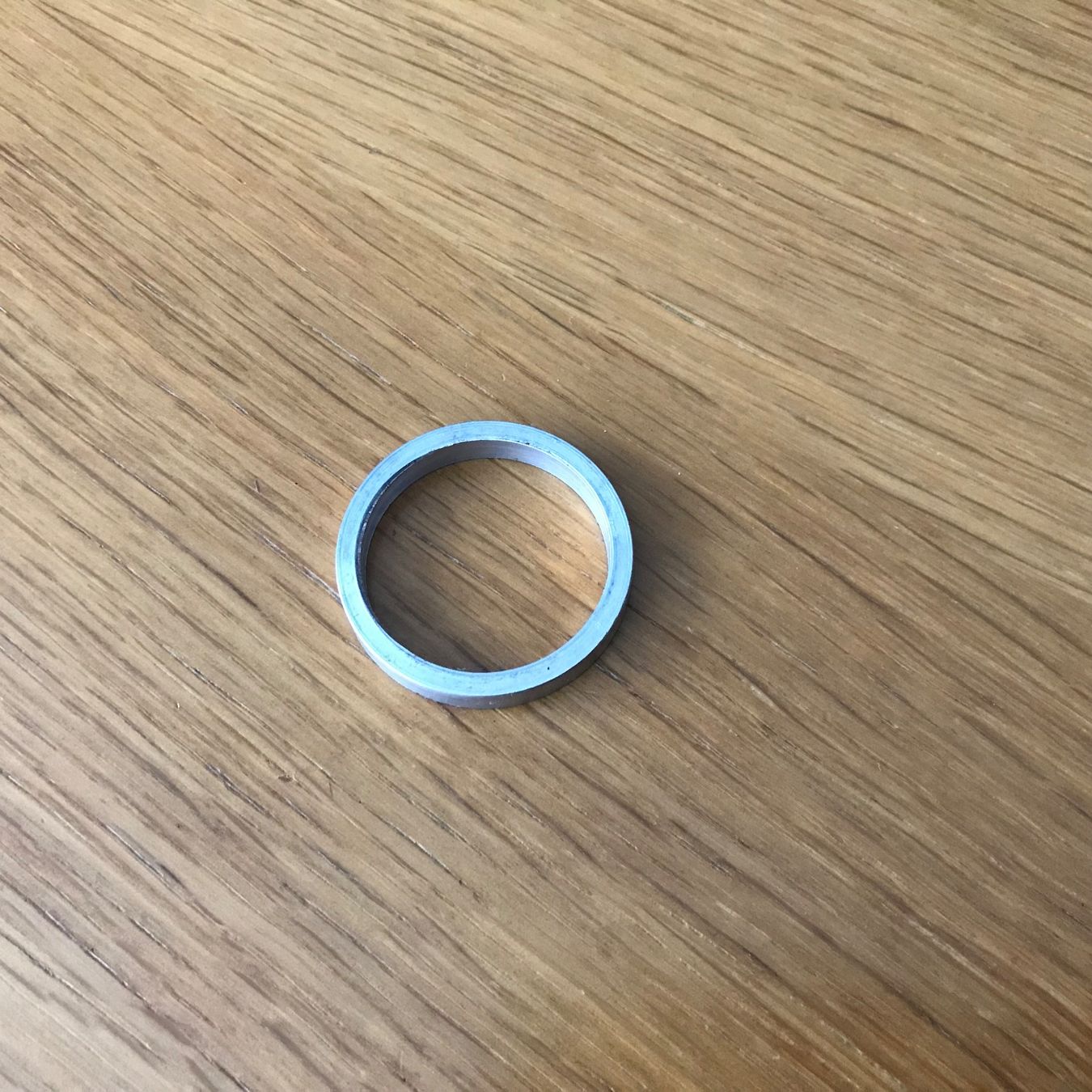 Pezzi di ricambio: Distanzring Vorbau 5mm Silber – Usato da St. Gallenkappel venduto da brother707