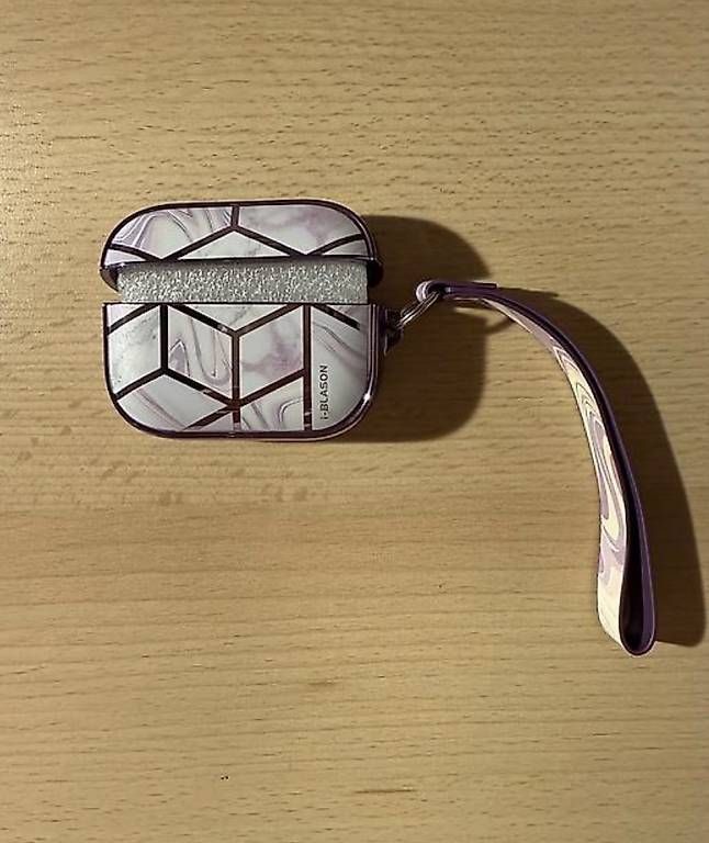 Kopfhörer: Coque AirPods Pro  – Gebraucht aus Pully von ake_g7yc