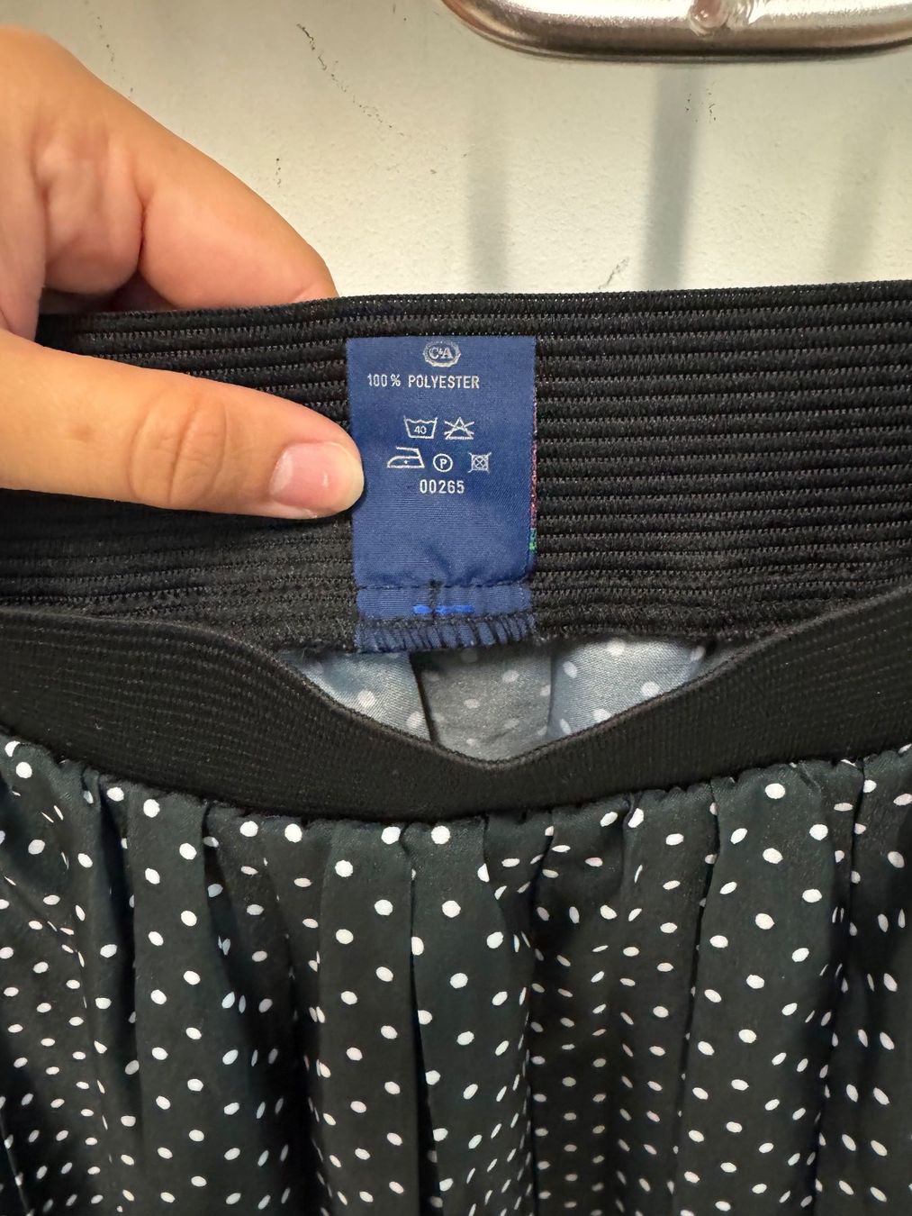 Vestiti & Gonne: Jupe à pois noire – Nuovo (secondo la descrizione) da Montreux venduto da Izapechee 2