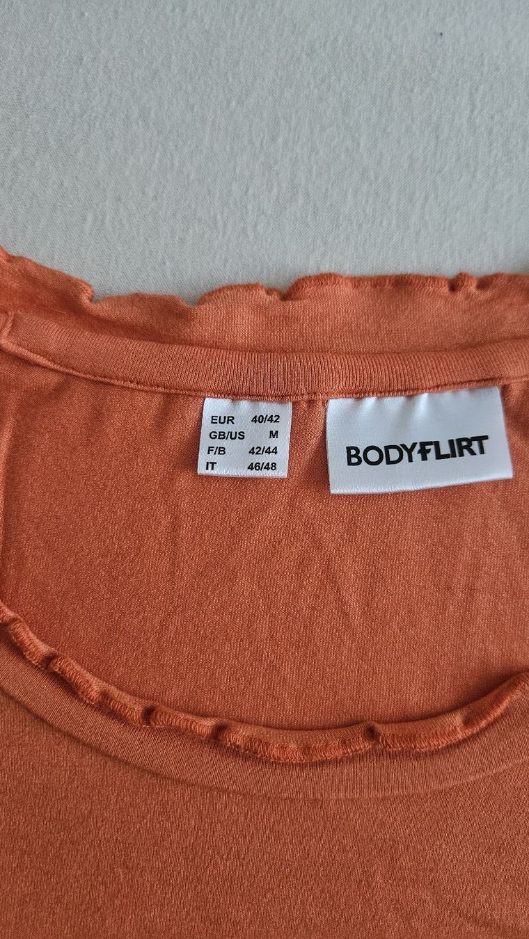 T-shirt: T-Shirt orange, Viskose – Usato da Bern venduto da naaa000xci 1