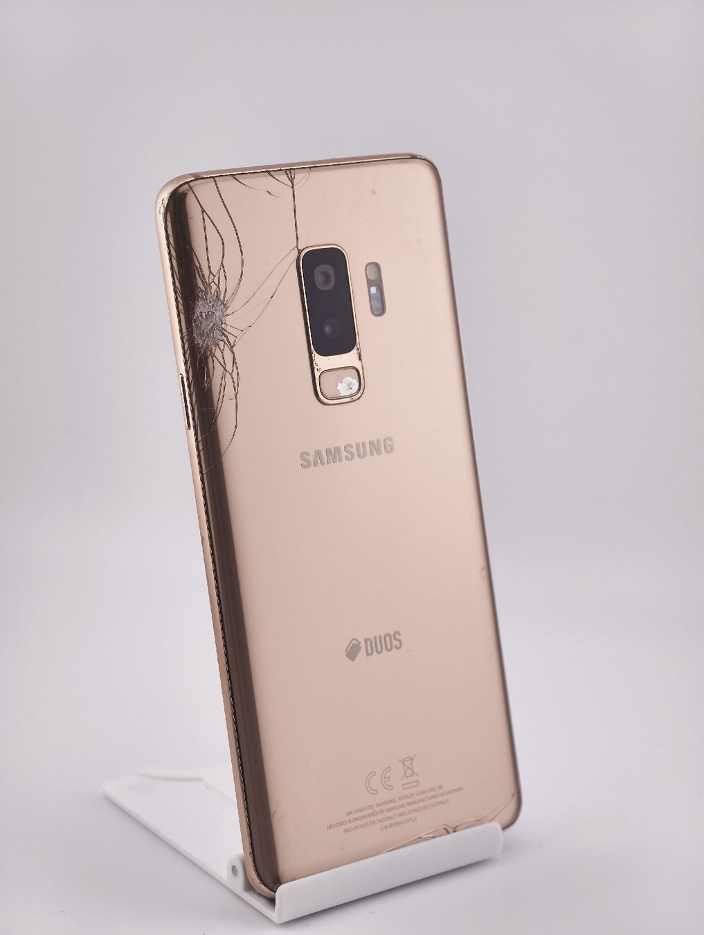 Samsung Telefoni cellulari / Smartphones: Samsung Galaxy S9+ cracked screen – Difettoso da Uster venduto da TOPPRICEE 1