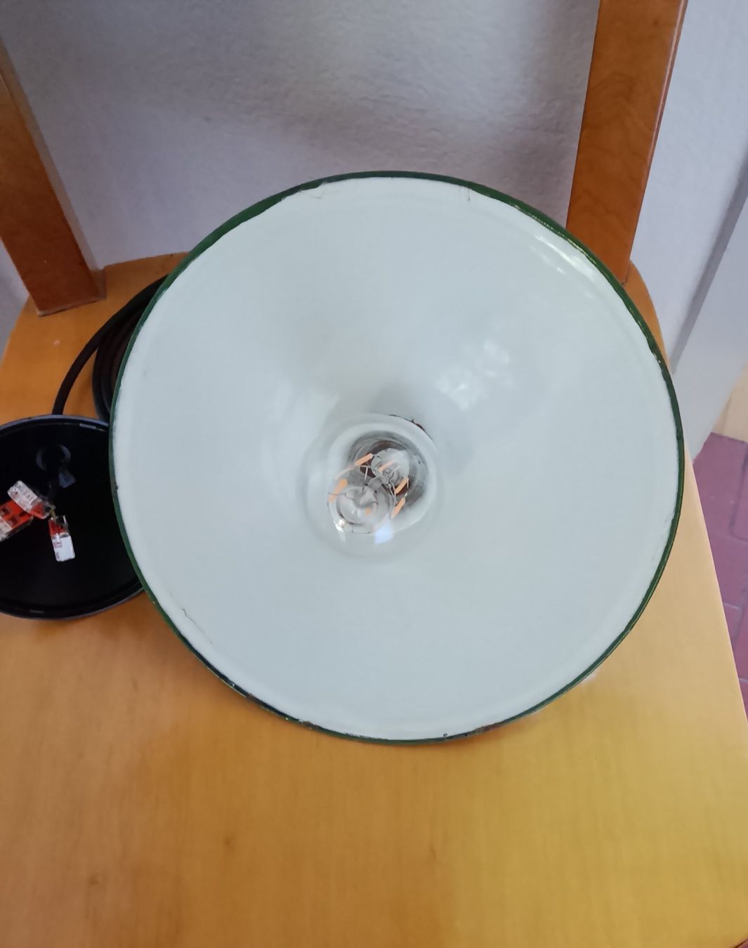 Lampadari & plafoniere: Vintage Industrielampe Deckenlampe Emaille Plafonnier Vert – Usato da St. Gallen venduto da EastLakeConcept 2