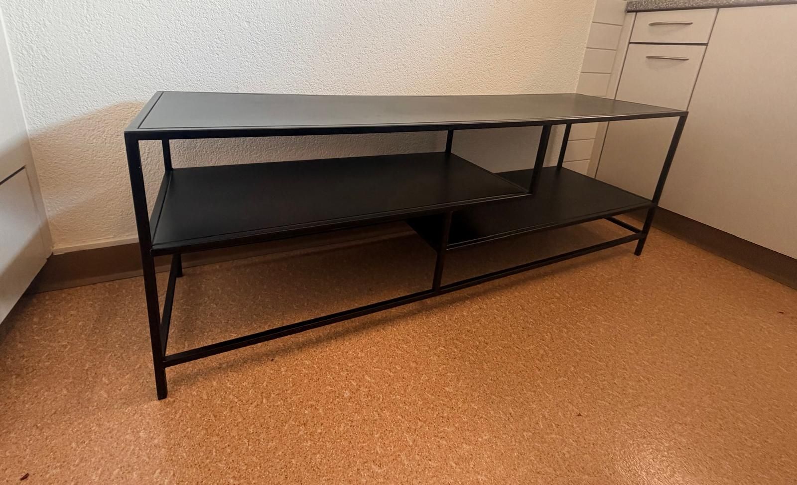 TV Möbel: Fernseher Tisch – Gebraucht aus Buchs AG von ben_t82v
