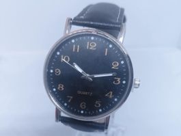 Montre noire au look vintage Fabrikneu de 43 mm