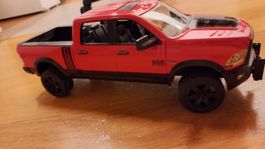 Cooles rotes RAM Power Wagon Spielzeugauto Bruder