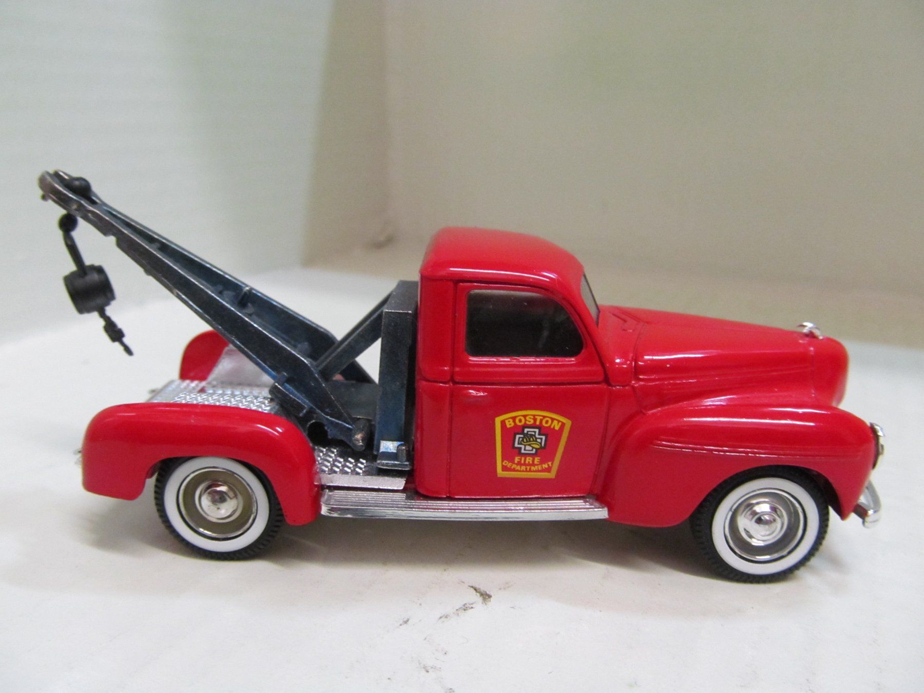 Dodge Modellini d'auto: DODGE ABSCHLEPPER  1940 BOSTON FIRE  SOLIDO  1:43 – Nuovo (secondo la descrizione) da Grueningen venduto da malamut56