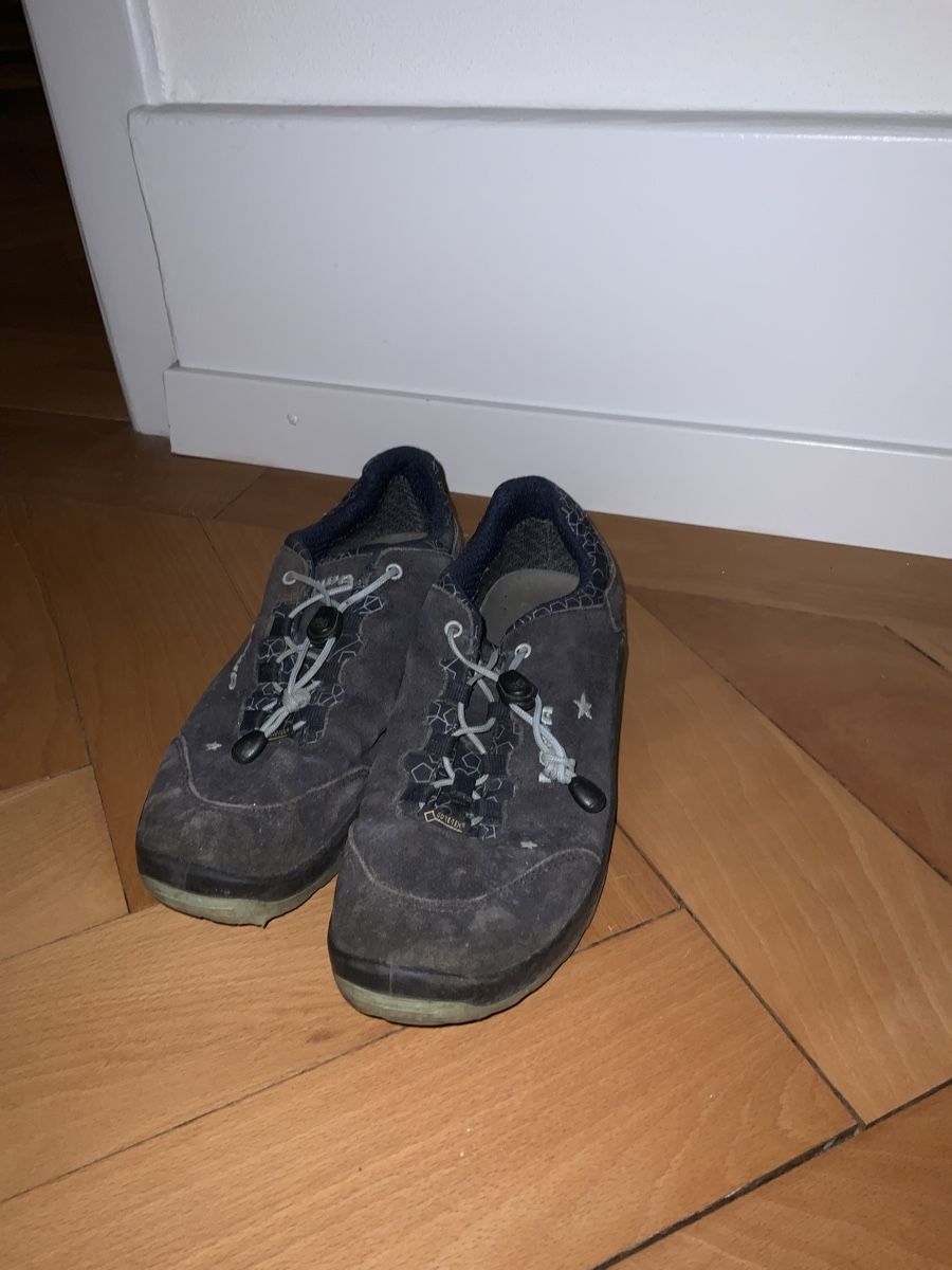 Lowa Scarpe per ragazzi: LOWA Gortex Kinderschuh Gr.37 – Usato da Evilard venduto da mcrider