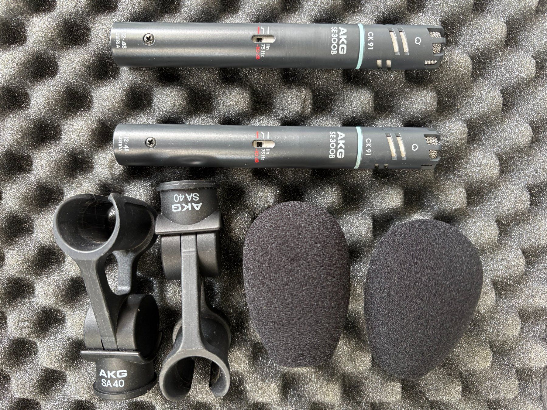 Akg Mikrofone: SET A: 2 Stück AKG C391B / SE300 Mikrofone – Gebraucht aus Obfelden von boletus03