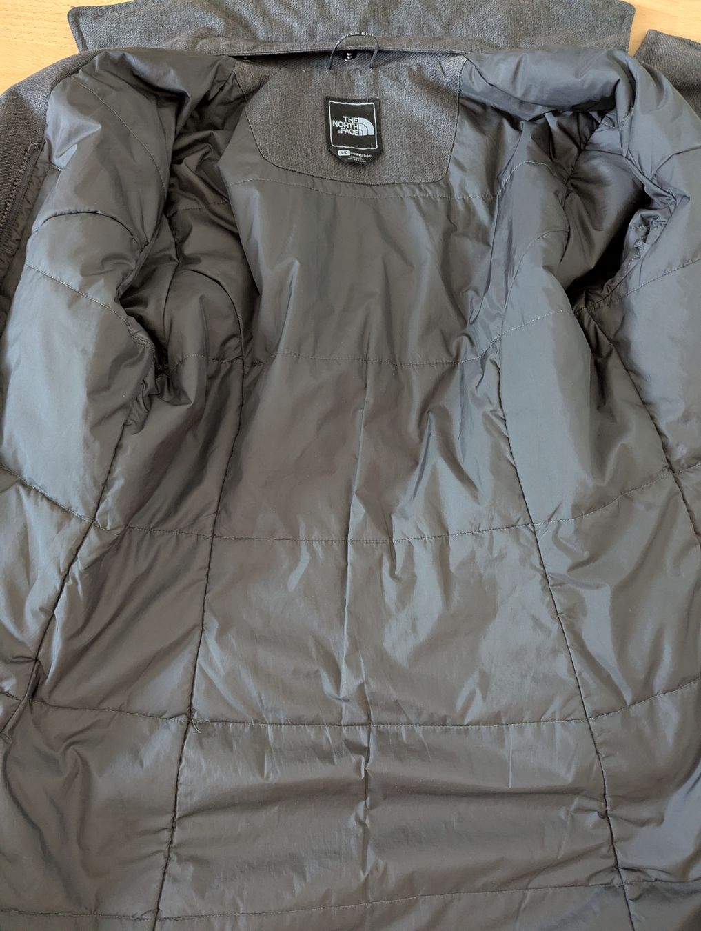North Face Cappotti: manteau gris The North face L – Usato da Montreux venduto da dem_gyt9 5