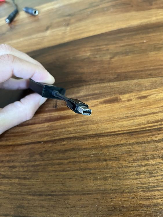 Unità & Adattatore: Asus Mini DisplayPort zu VGA Adapter - Top Zustand! – Usato da Aesch ZH venduto da Traktorjoe 1
