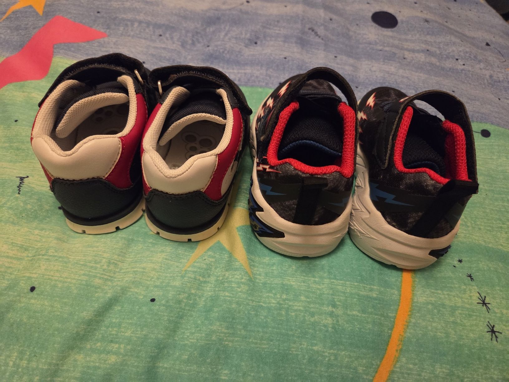 Skechers Chaussures garçon: kinder shoes 21 – D'occasion à ZERNEZ par joaofonseca 4