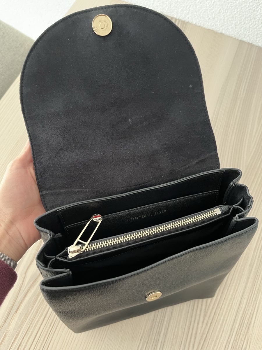 Tommy Hilfiger Zaini: Tommy Hilfiger | Black Backpack – Nuovo (secondo la descrizione) da Zürich venduto da ecracco 3