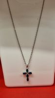 Kette mit Kreuz Anhänger, neuwertig, ideales Geschenk!