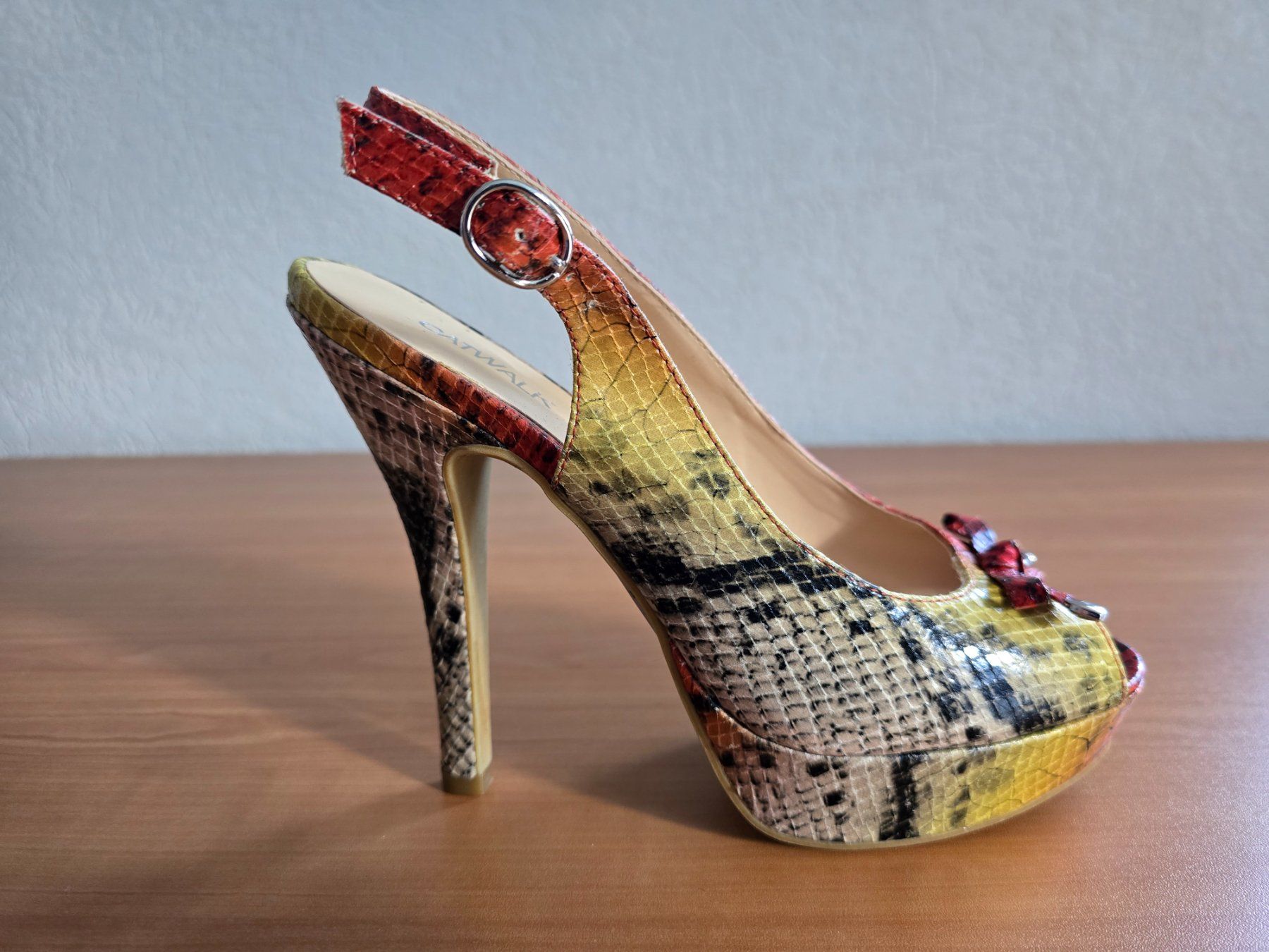 Damenschuhe: Sandale effet python T-38 Neuve – Neu und originalverpackt aus Les Verrières von kitel79 3