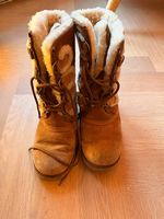 UGG Schnürstiefel Lammfellboots
