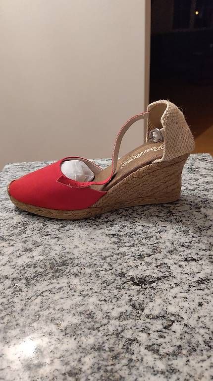 Scarpe da donna: Rote Absatzschuhe - Gr. 41 – Usato da Zug venduto da martine_ 1