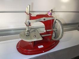 Antike Kinder Nähmaschine
