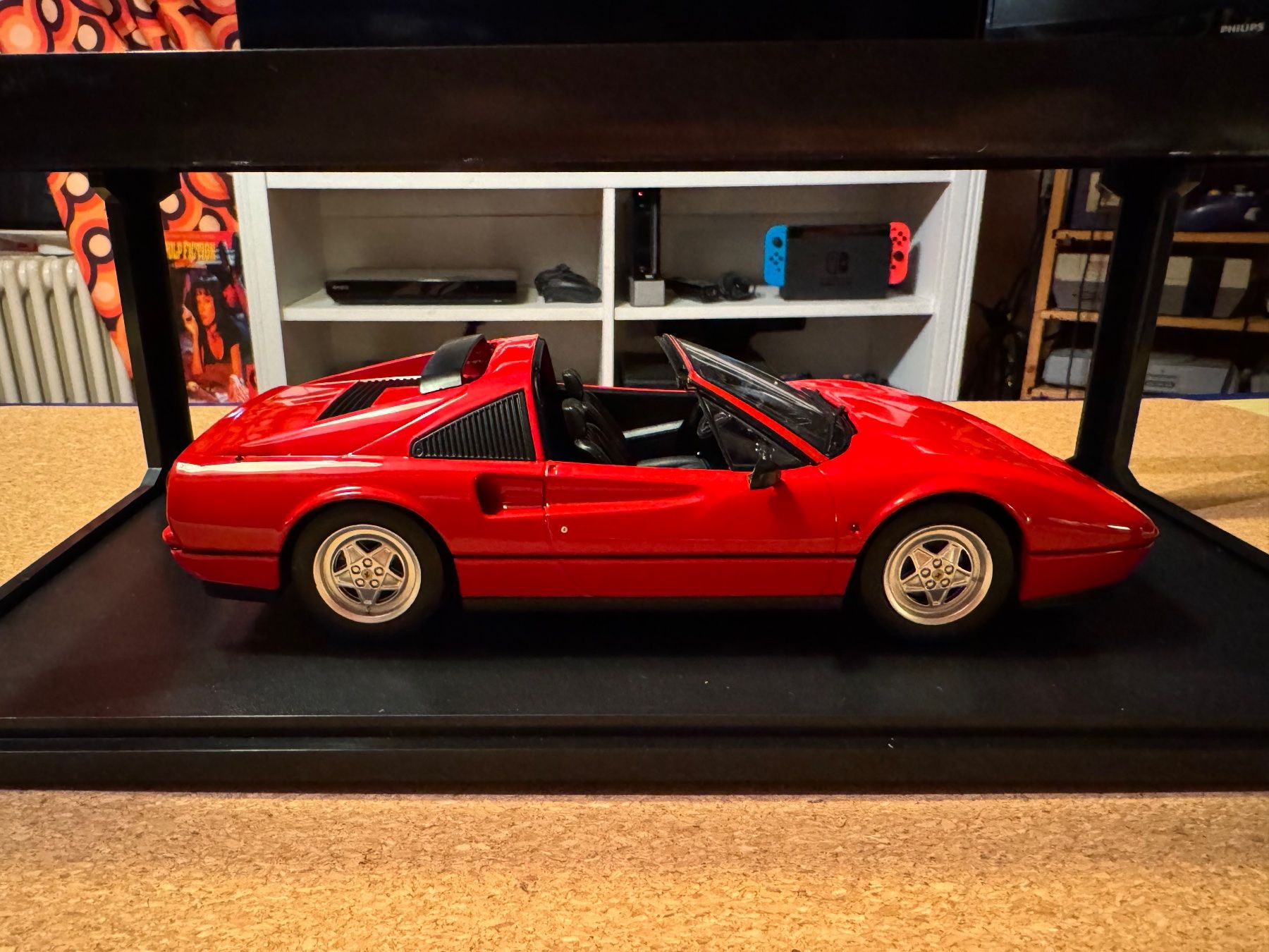 Ferrari Modellini d'auto: Ferrari 328 GTS 1985 1:18 – Nuovo e nell'imballaggio originale da La Russille venduto da Romain5100 4
