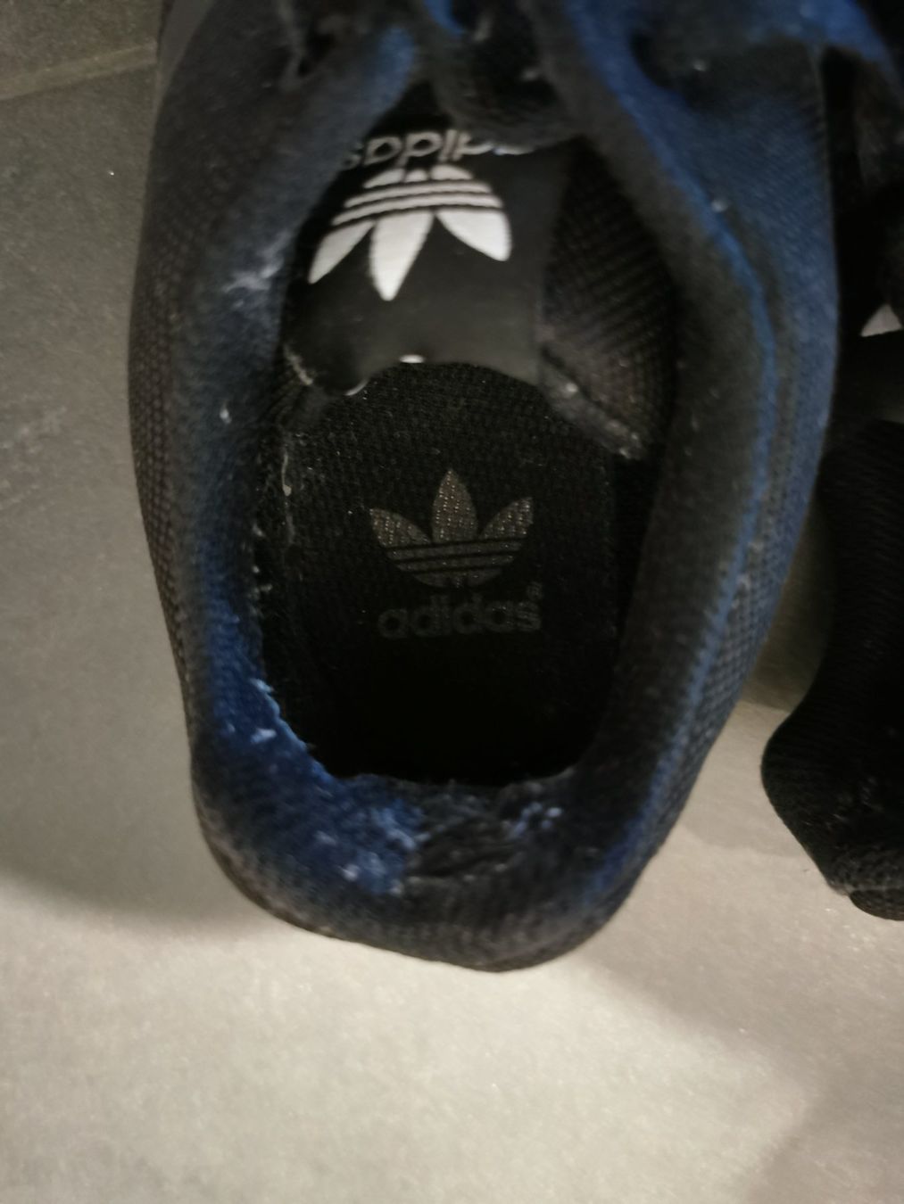 Adidas Scarpe per ragazzi: 2 Paar Adidas Torsion Gr. 38. – Usato da Sursee venduto da Ventiduese 2