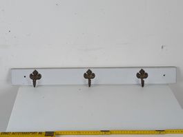 Garderobenleiste mit 3 Hängern