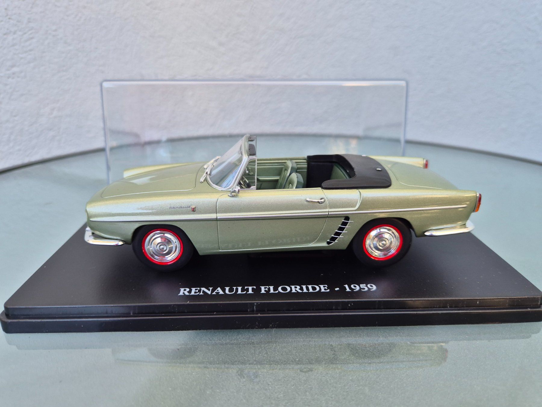 Renault Modellini d'auto: Renault Floride 1959 1:24 Hachette – Nuovo (secondo la descrizione) da Oberbuchsiten venduto da laffite54