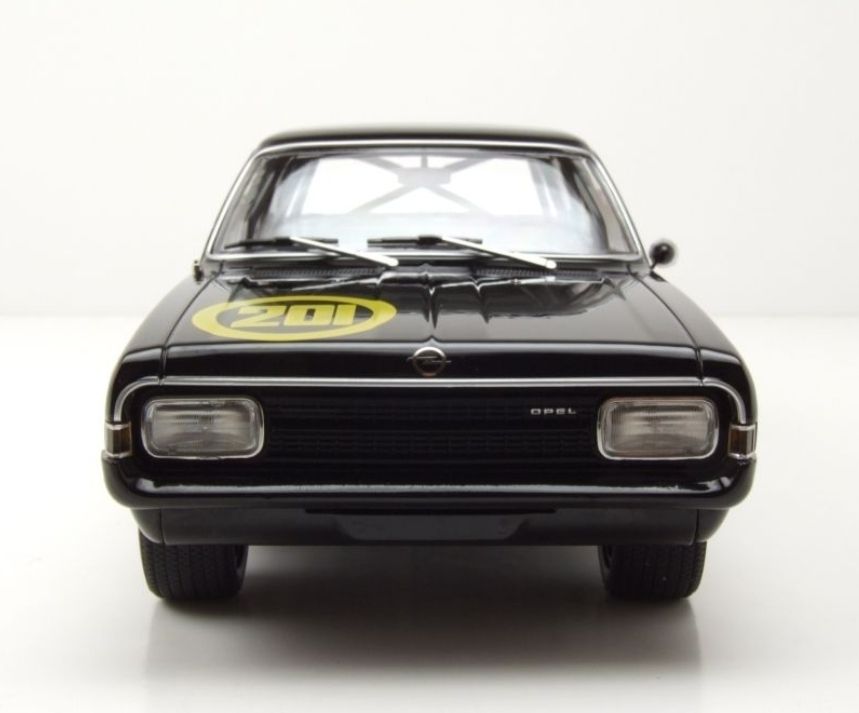 Opel Modellini d'auto: Opel Commodore A GS/E Coupe Sondermodell 201 1:18 MCG – Nuovo e nell'imballaggio originale da Bern venduto da WeLoveCars 4